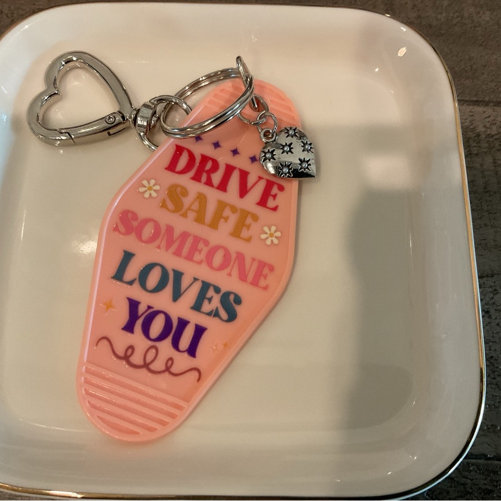 SOLD‼️ Pink Heart Key Holder